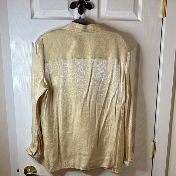 White Stag Shimmering Gold Blouse LS Tucked Bodice EUC Sz XL - Picture 4 of 8